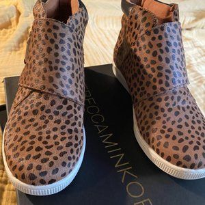 REBECCA MINKOFF CHEETAH PRINT SNEAKERS